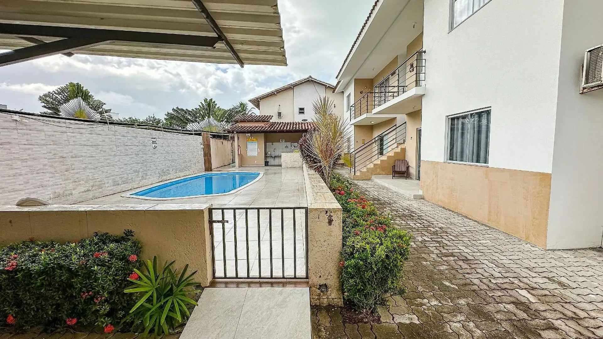 Apto Terreo 2 Quartos Sendo 1 Suite Porto Seguro